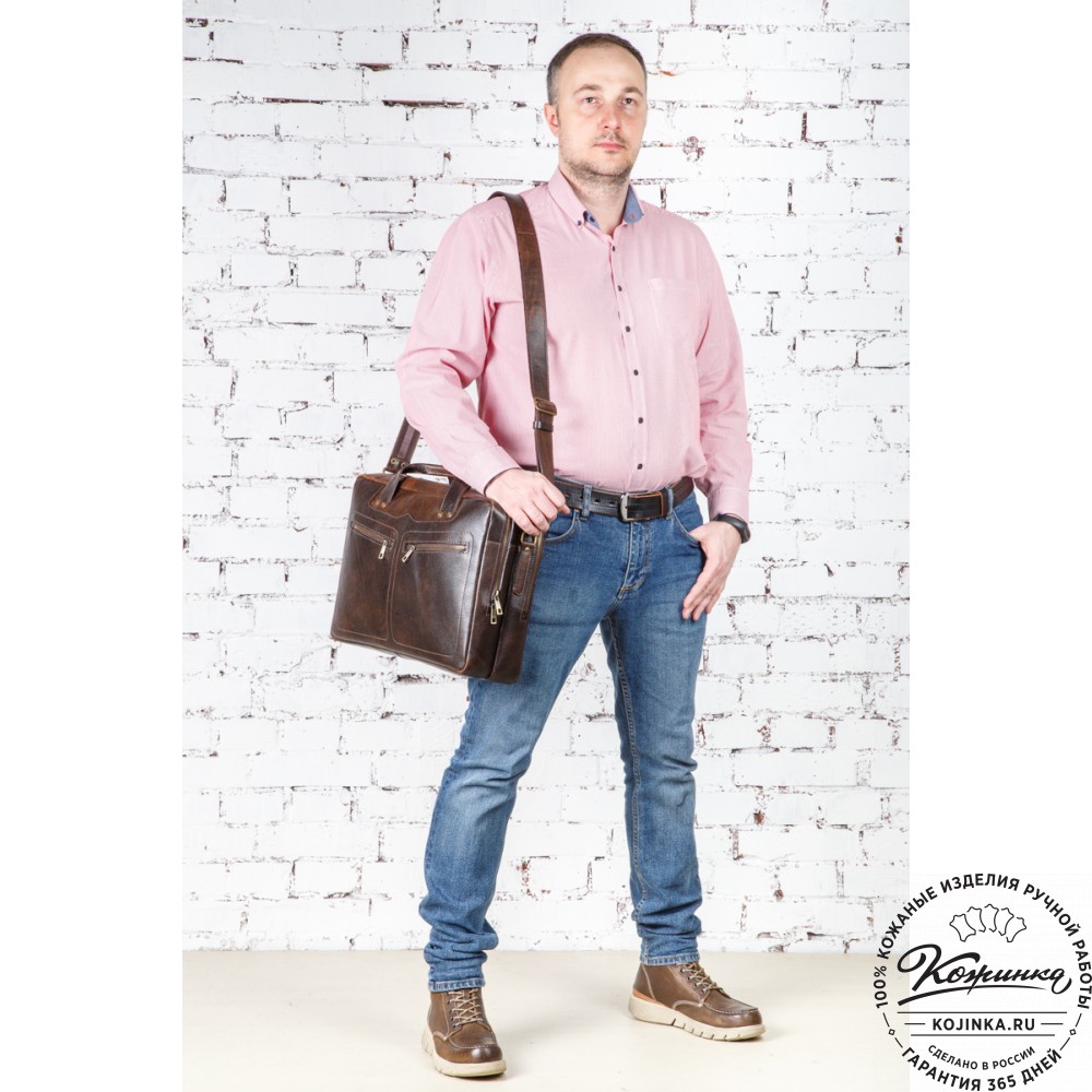 Кожаная мужская сумка-рюкзак "Генри" (чёрная)